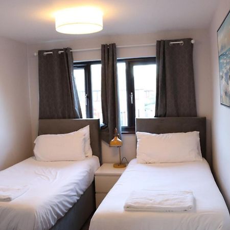 Garland Modern Apartment With Private Garden & Parking Dartford 5 Екстериор снимка