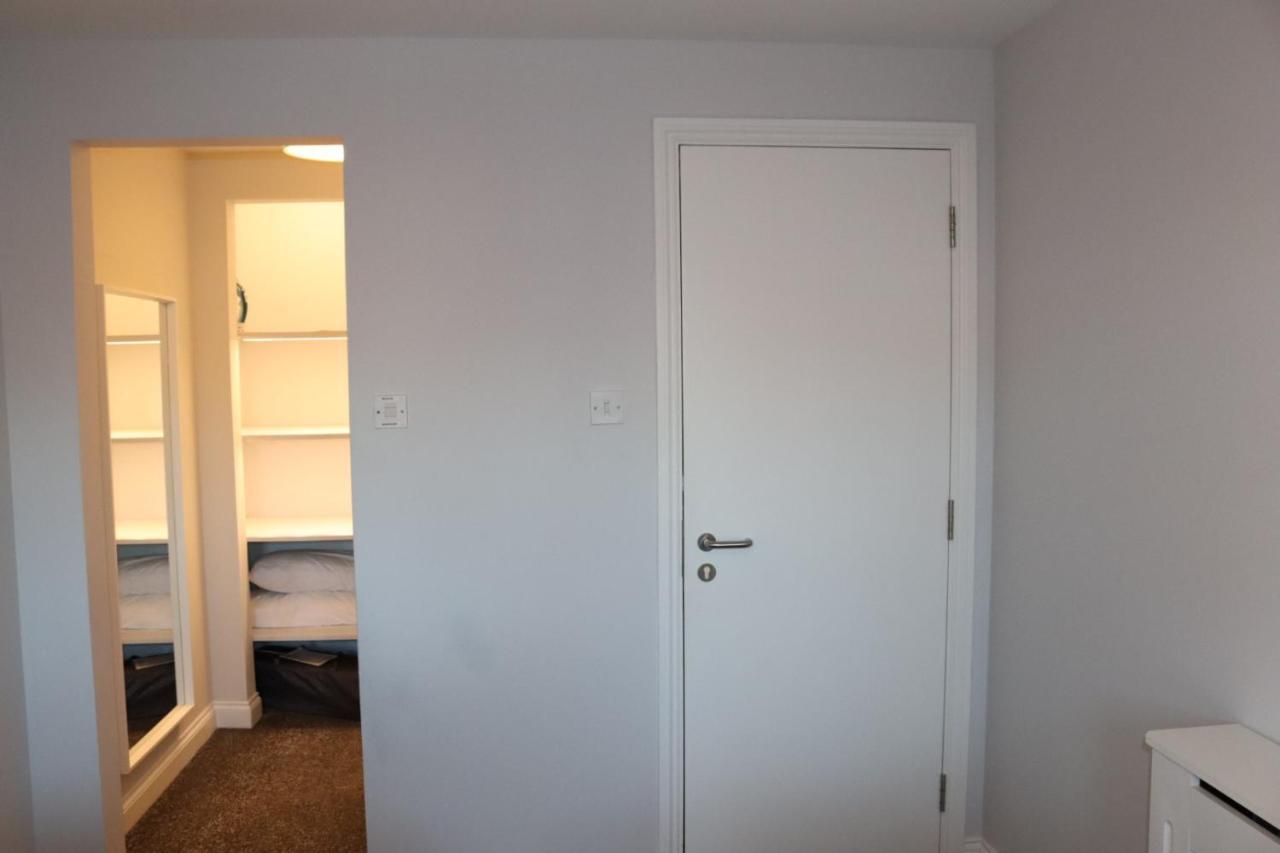 Garland Modern Apartment With Private Garden & Parking Dartford 5 Екстериор снимка