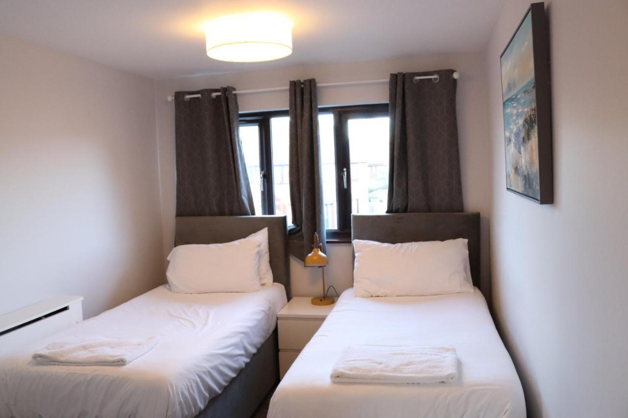 Garland Modern Apartment With Private Garden & Parking Dartford 5 Екстериор снимка