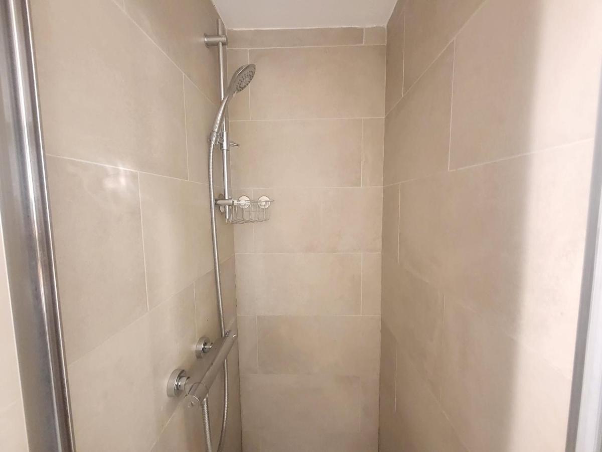 Garland Modern Apartment With Private Garden & Parking Dartford 5 Екстериор снимка