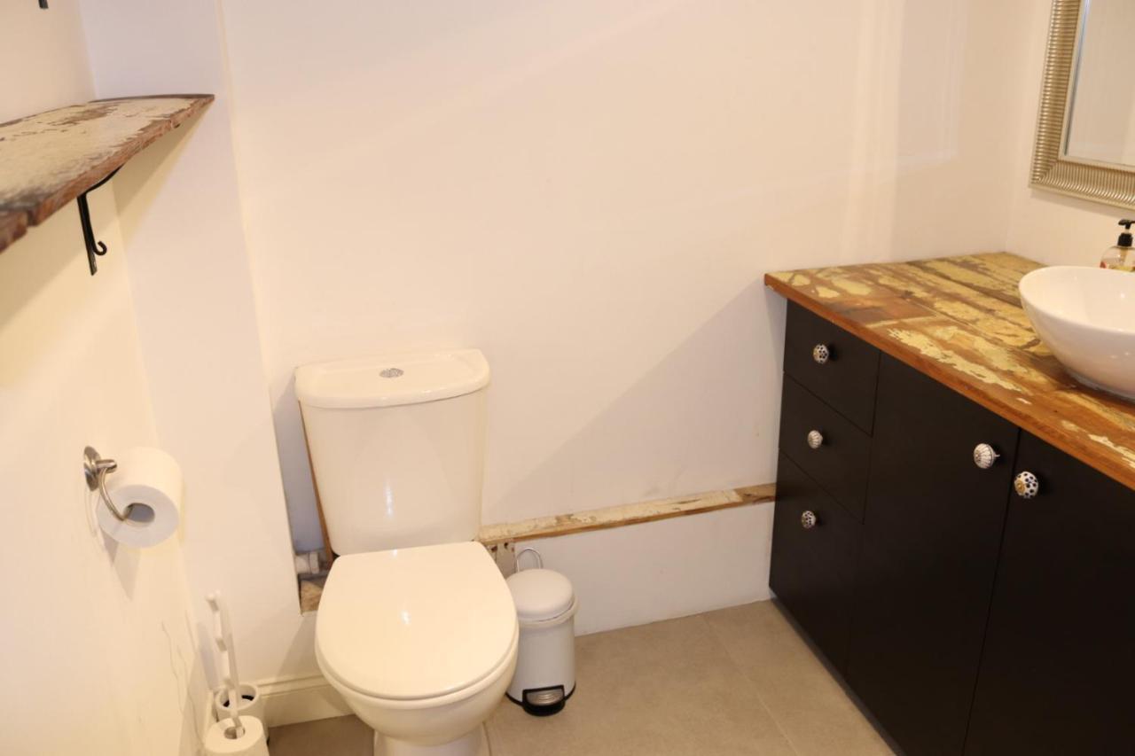 Garland Modern Apartment With Private Garden & Parking Dartford 5 Екстериор снимка
