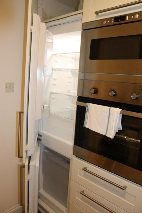 Garland Modern Apartment With Private Garden & Parking Dartford 5 Екстериор снимка