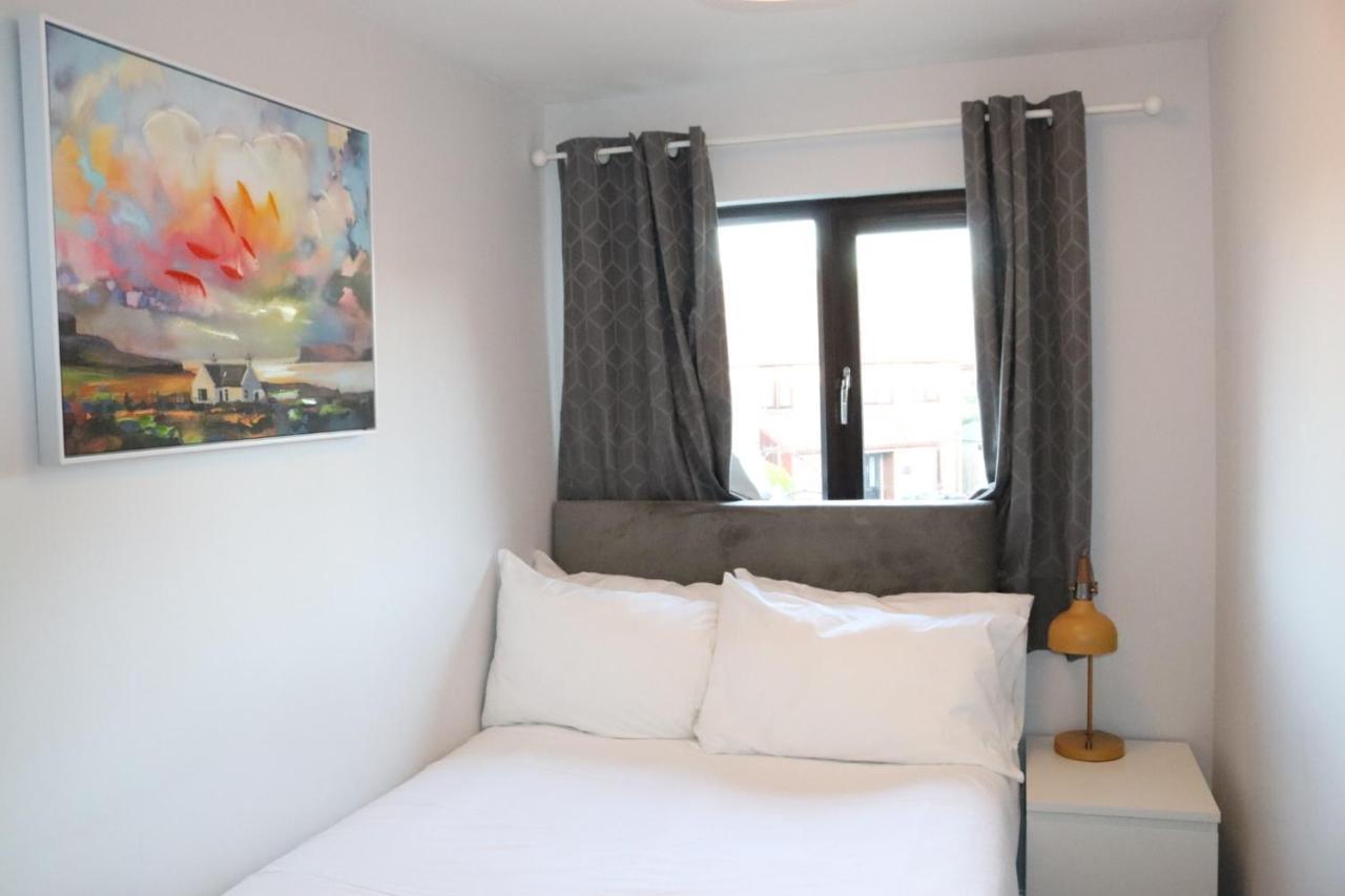 Garland Modern Apartment With Private Garden & Parking Dartford 5 Екстериор снимка