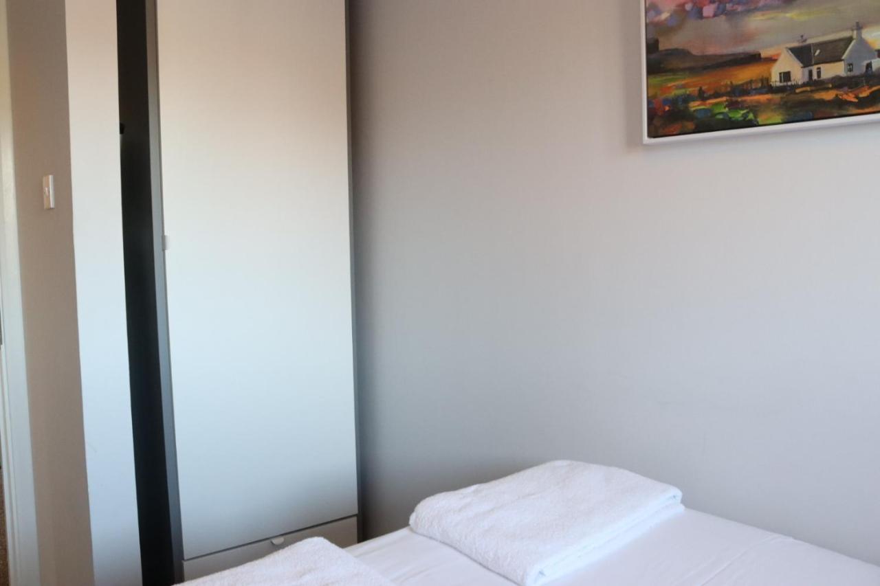 Garland Modern Apartment With Private Garden & Parking Dartford 5 Екстериор снимка