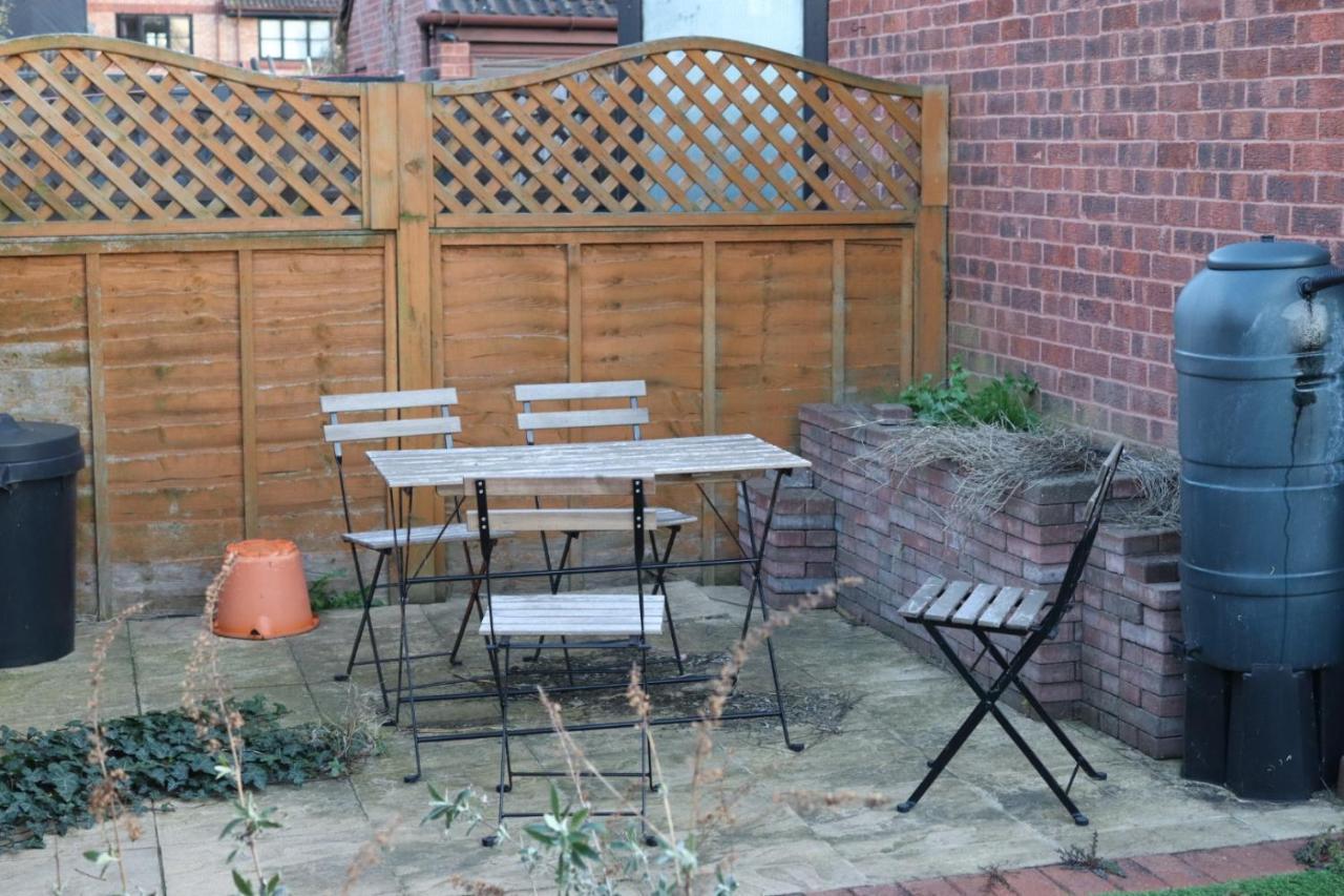 Garland Modern Apartment With Private Garden & Parking Dartford 5 Екстериор снимка